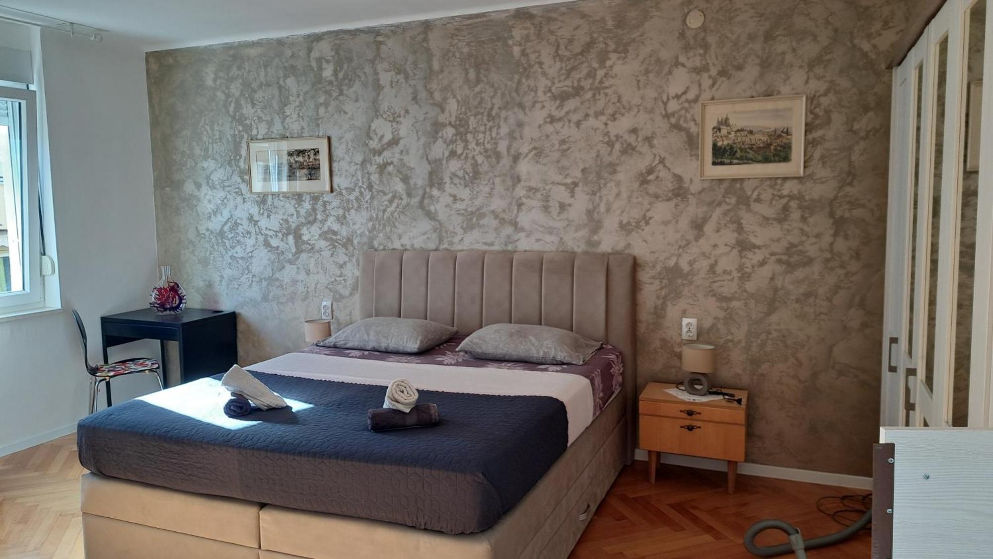 Elegant Luxury 2-bedroom In Center *